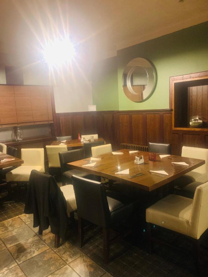 The Thistle Inn 컴녹 외부 사진